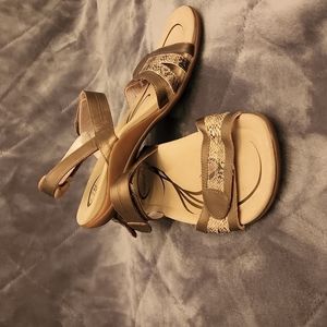 Abeo sandals